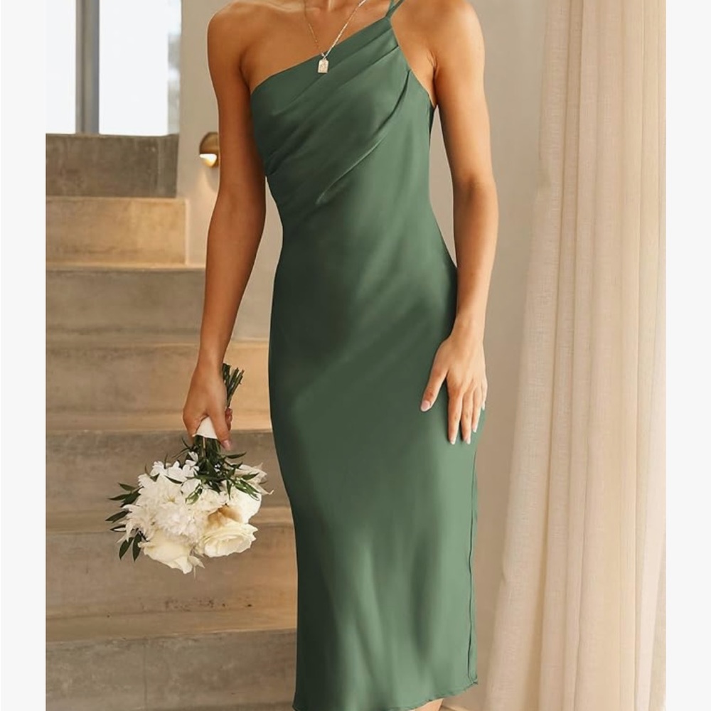 Elegant One-Shoulder Green Midi Dress